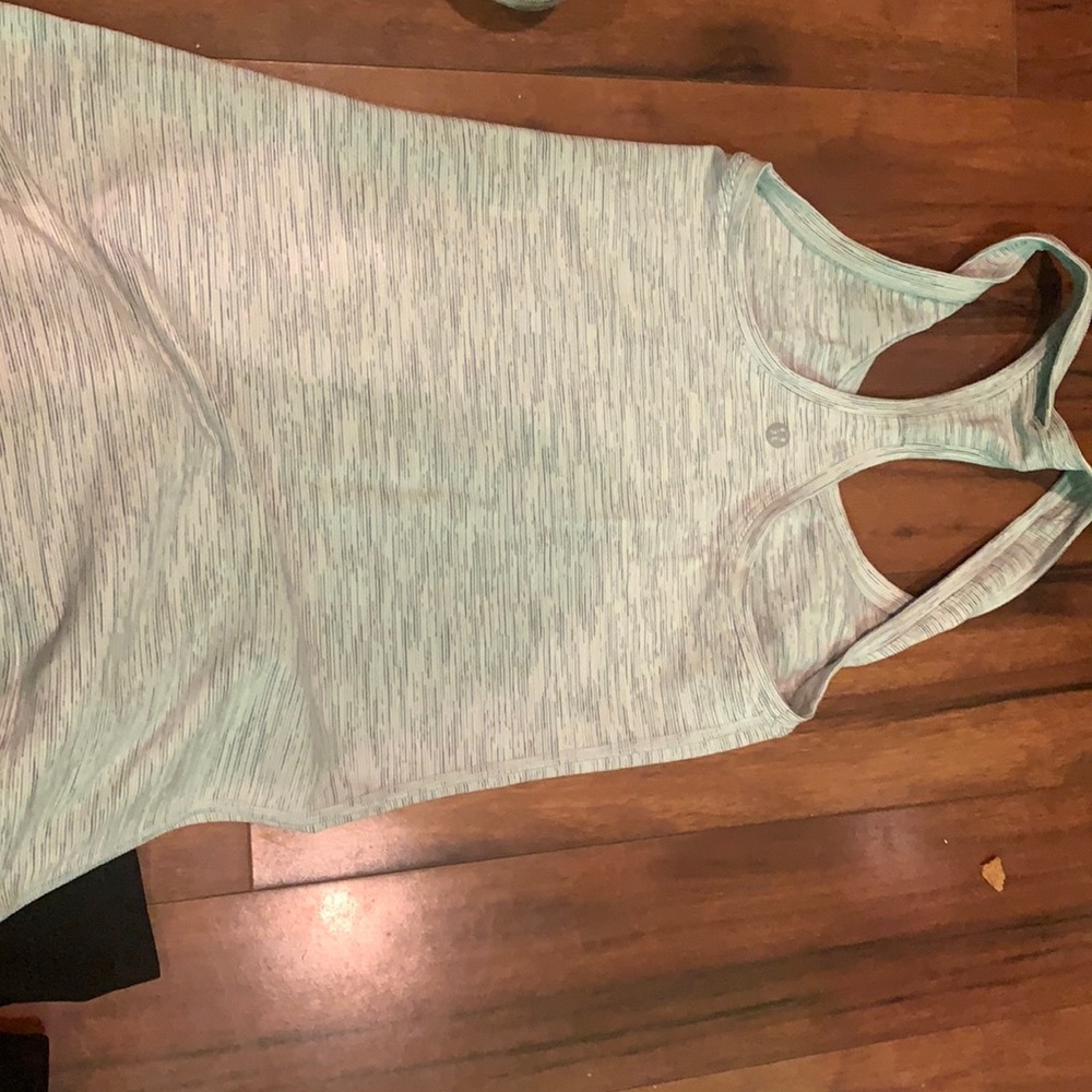 Lululemon tank